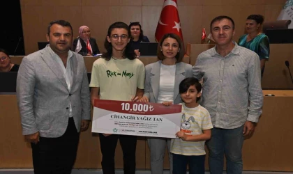 LGS Türkiye birincisine 10 bin lira ödül