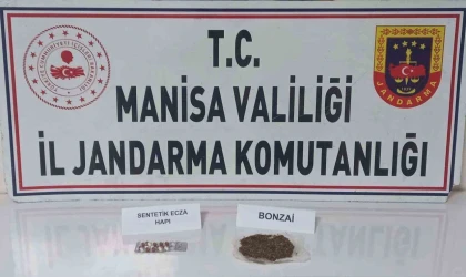 Manisa’da şüphelilerden bonzai ve uyuşturucu hap çıktı