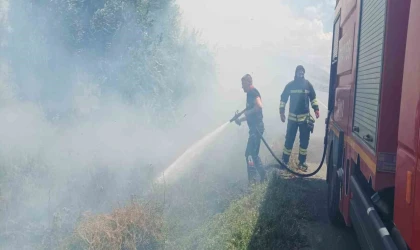 Örtü yangını büyümeden söndürüldü