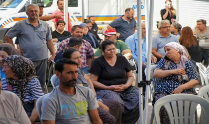 Patlamaya namaz kılarken yakalandı: ”Bomba sandık, oğlumla yaralandık”