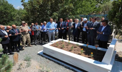 Şehit İsmail Güven’e bayrak asma merasimi düzenlendi