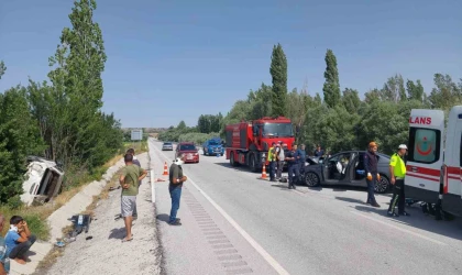 Sivas’ta otomobil ile pikap çarpıştı: 1 ölü 5 yaralı