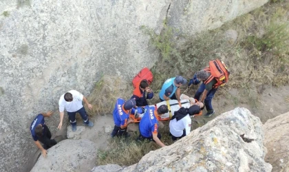 Soğanlı’da yürüyüş yaparken düşerek mahsur kalan turist kurtarıldı