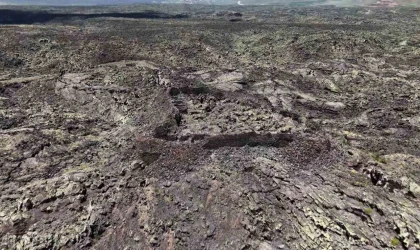 Sönmüş lavların arasındaki kale, gizemini koruyor