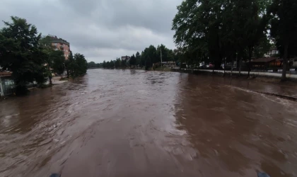 Terme Çayı’nın debisi 805 m3 saniyeyi gördü