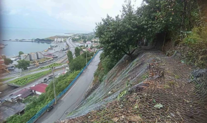 Trabzon’da tehlikeli yamaca çelik ağlı önlem