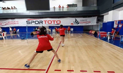 Yunusemreli badmintoncular Youth Open 2024’te Manisa’nın gururu oldu